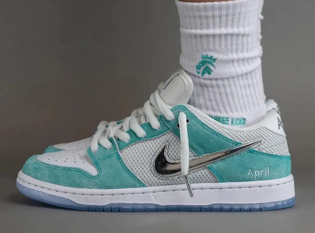Veja imagens do Dunk SB x April Skateboards