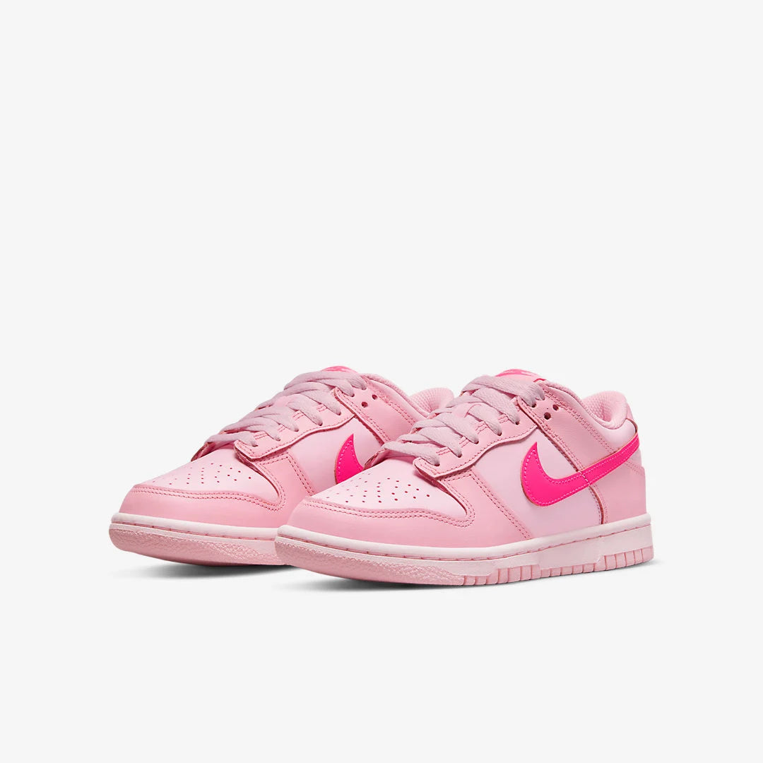 Pink new deals nikes